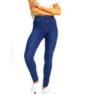 Mid rise skinny jeans